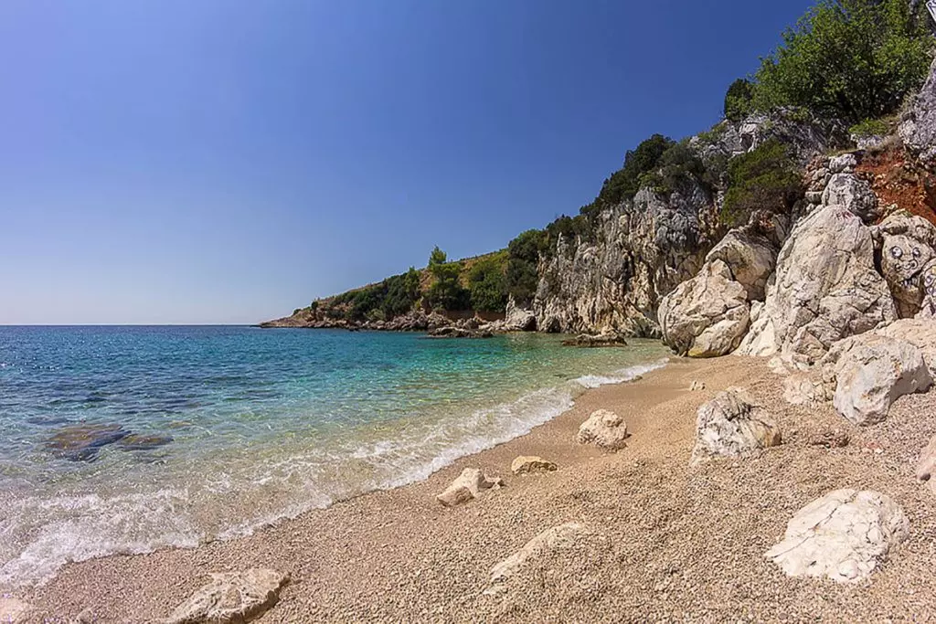 small_IMG_3469_upr-1024x683 small_IMG_3469_upr-1024x683