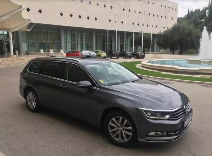 Taxi prijevoz putnika, Split