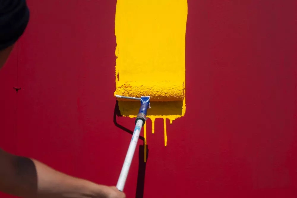 soboslikar,bojanje,lak