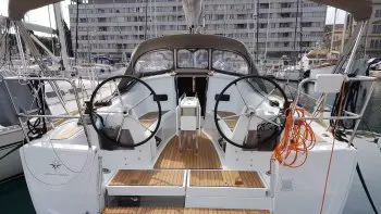 Veliki izbor jela ispod peke u gradu Dubrovniku