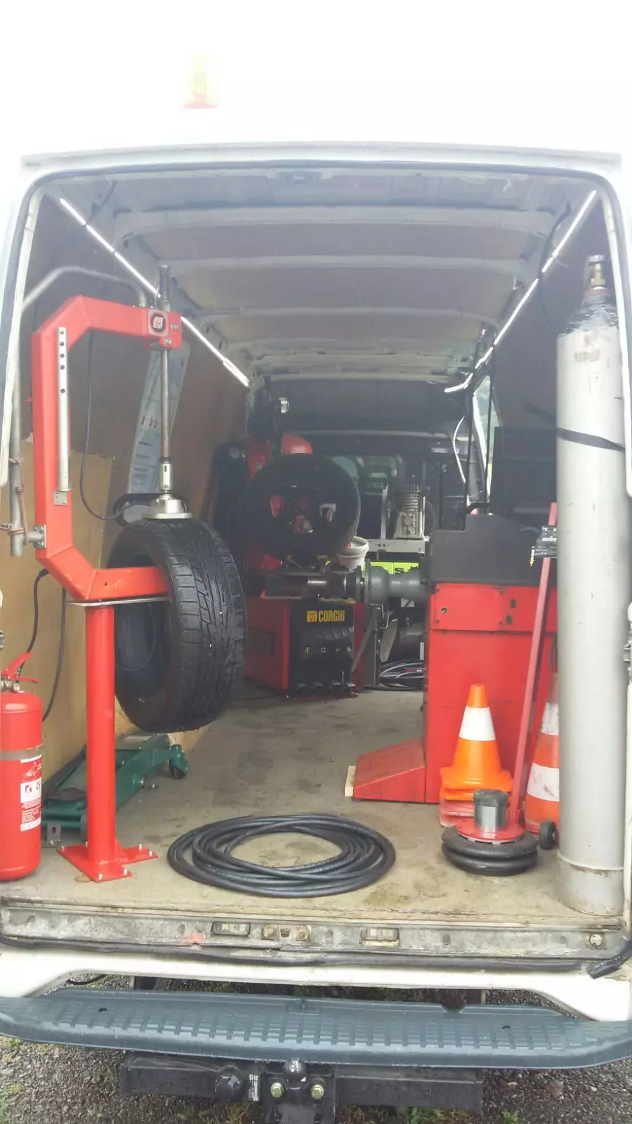 Servis vulkanizerskih strojeva, vozilo Servis vulkanizerskih strojeva, Zagreb