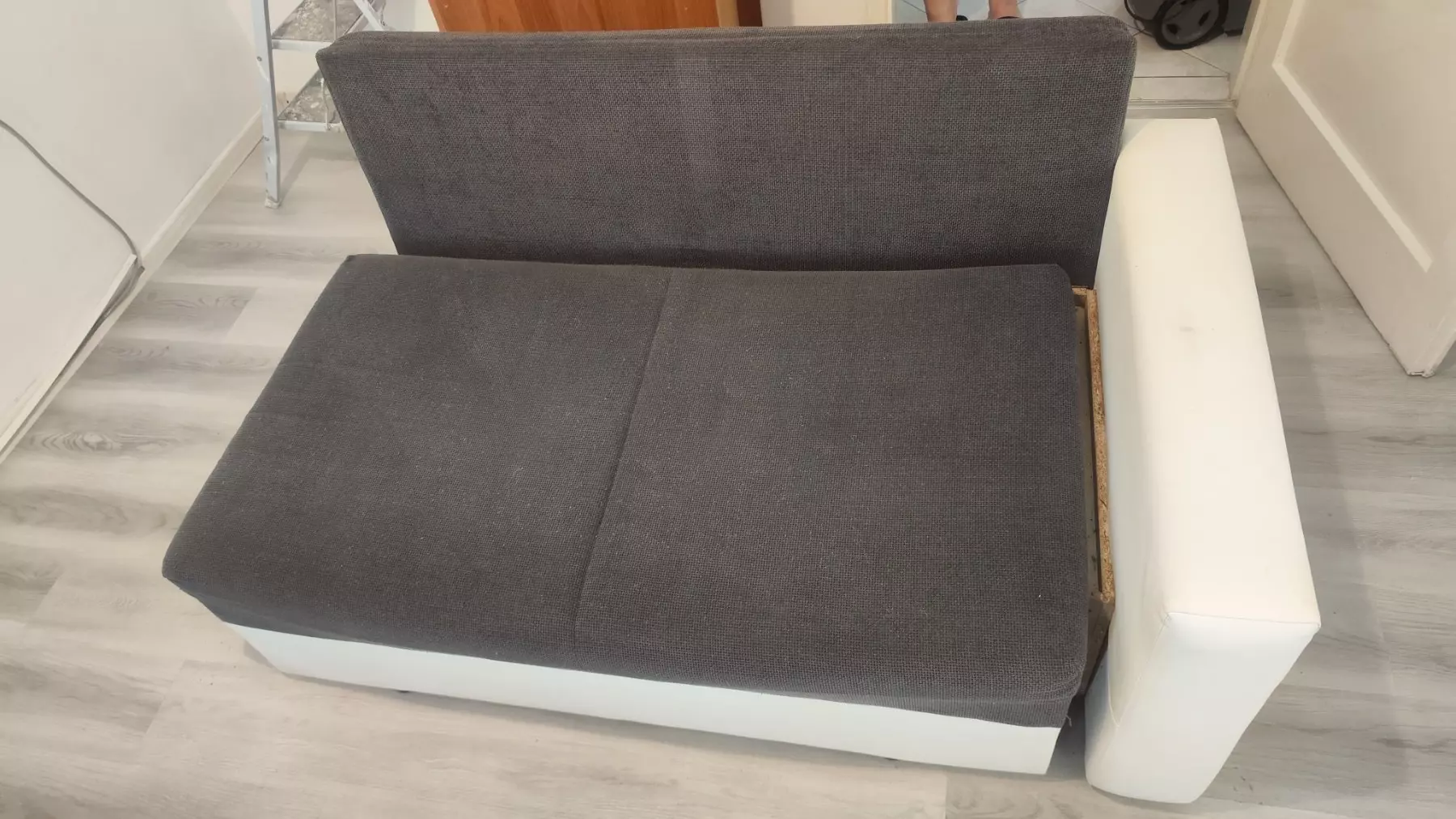 Čišćenje poslovnih prostora Čišćenje poslovnih i stambenih prostora u gradu Puli Istra