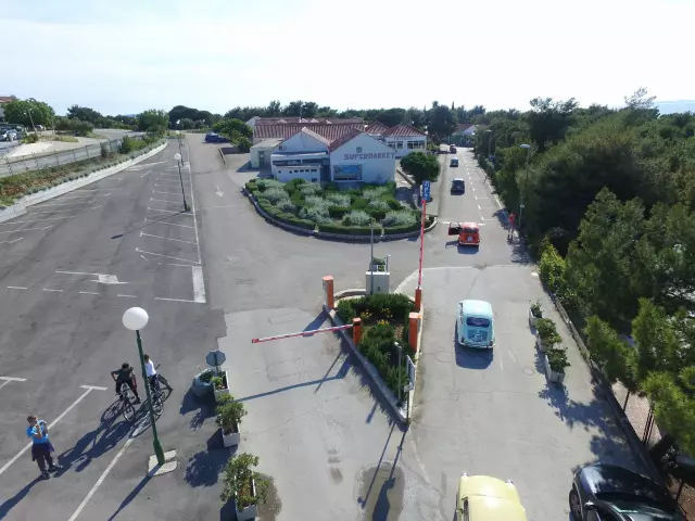 Kampiraliste Primosten sibensko kninska zupanija (10).jpg