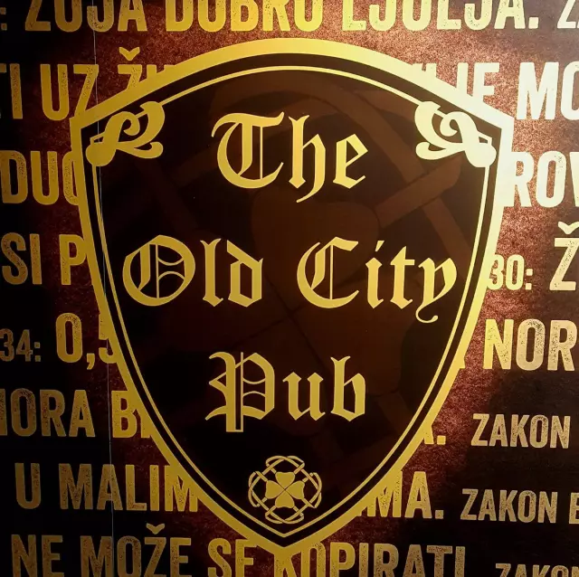 THE OLD CITY PUB