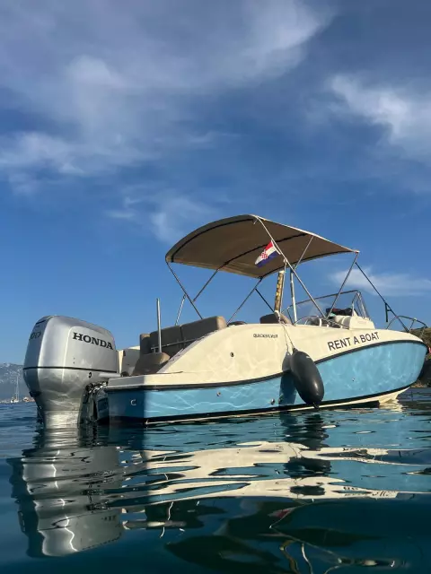 Rent a boat, charter Rab Lopar 4.jpg