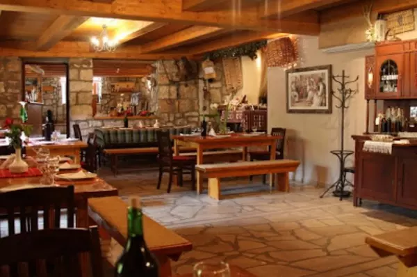 SEOSKA KUĆA, UGOSTITELJSKI OBRT