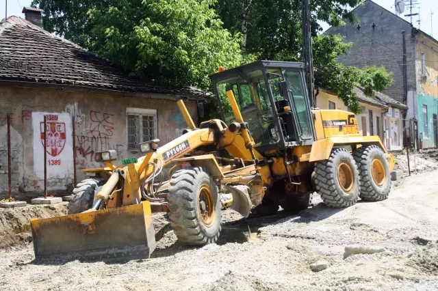 TRGOVINA,NISKOGRADNJA,PRIJEVOZ, ŠARKANJ, VL. BOŽIDAR ŠARKANJ